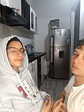 Snapshot of catire2323 chatting on 02.21.25 catire2323 online show from 02.21.25