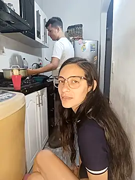 Snapshot of catire2323 chatting on 02.22.25 catire2323 online show from 02.22.25