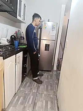 Snapshot of catire2323 chatting on 03.09.25 catire2323 online show from 03.09.25