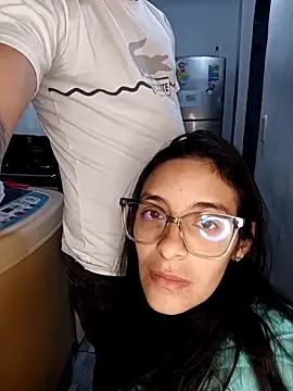 Snapshot of catire2323 chatting on 03.15.25 catire2323 online show from 03.15.25