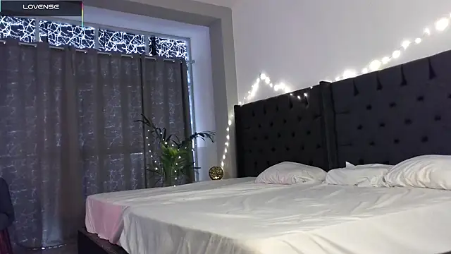 mini kunis online show from 01.10.26