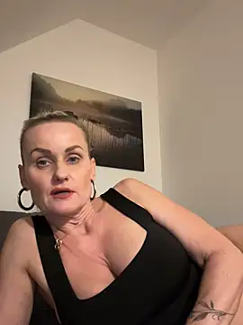 Daryyna online show from 10.02.25