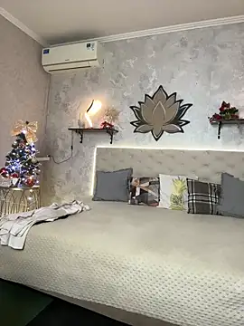 Snapshot of StripBianka chatting on 01.15.26 StripBianka online show from 01.15.26