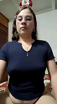 Snapshot of selena_gomez2 chatting on 12.24.24 selena gomez2 online show from 12.24.24