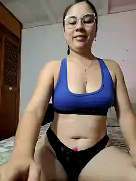 Snapshot of selena_gomez2 chatting on 03.14.25 selena gomez2 online show from 03.14.25