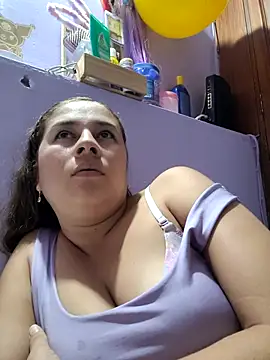 Snapshot of selena_gomez2 chatting on 09.21.25 selena gomez2 online show from 09.21.25