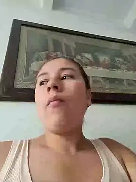 Snapshot of selena_gomez2 chatting on 09.24.25 selena gomez2 online show from 09.24.25