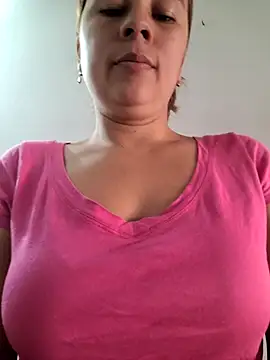 Snapshot of selena_gomez2 chatting on 10.02.25 selena gomez2 online show from 10.02.25