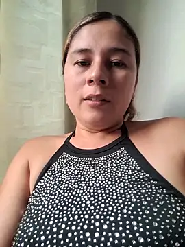 Snapshot of selena_gomez2 chatting on 02.08.26 selena gomez2 online show from 02.08.26