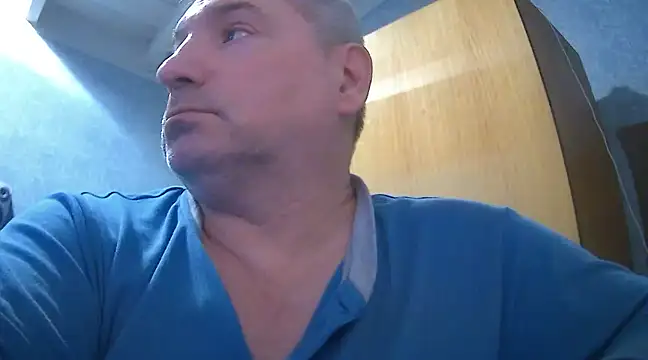 Snapshot of GYurmoka70 chatting on 12.28.24 GYurmoka70 online show from 12.28.24