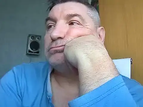 Snapshot of GYurmoka70 chatting on 01.24.25 GYurmoka70 online show from 01.24.25