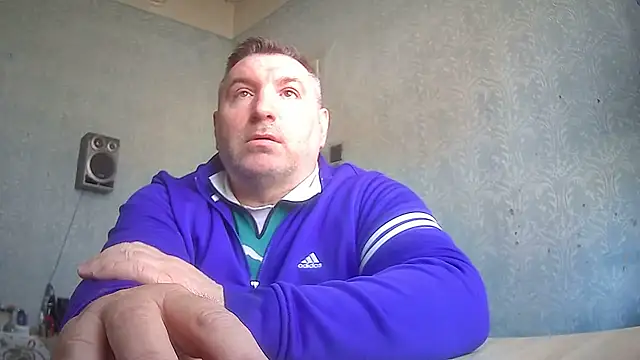 Snapshot of GYurmoka70 chatting on 02.25.25 GYurmoka70 online show from 02.25.25