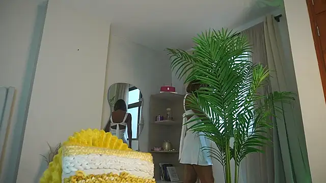 Snapshot of astreaharmonia chatting on 11.26.25 astreaharmonia online show from 11.26.25