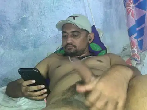 Snapshot of Rocobodymassager chatting on 11.04.25 Rocobodymassager online show from 11.04.25