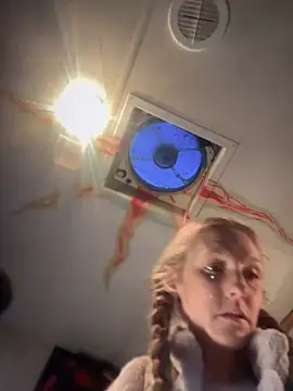 GoldenFlameGoddess online show from 03.18.25