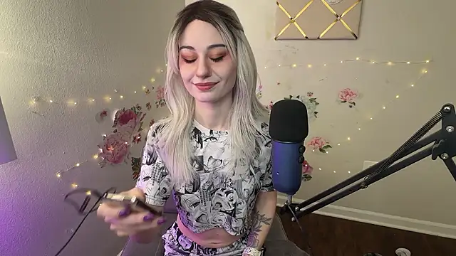 Starr1123 online show from 02.27.26