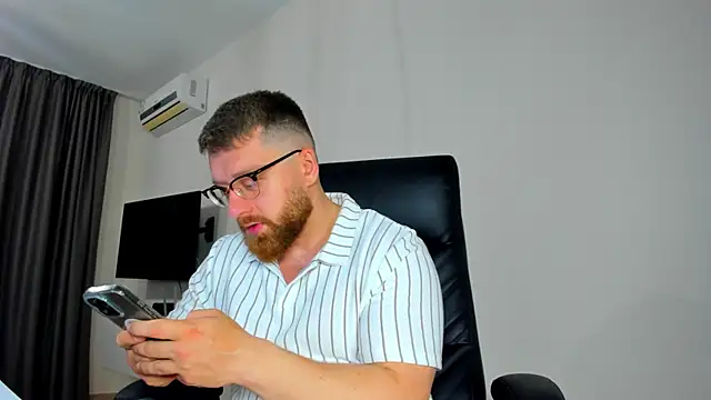 Findom guy online show from 04.14.26