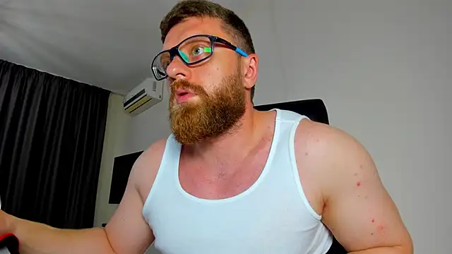 Snapshot of Findom_guy chatting on 05.12.26 Findom guy online show from 05.12.26