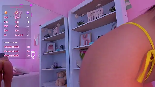 Sophiietaylor online show from 03.22.25