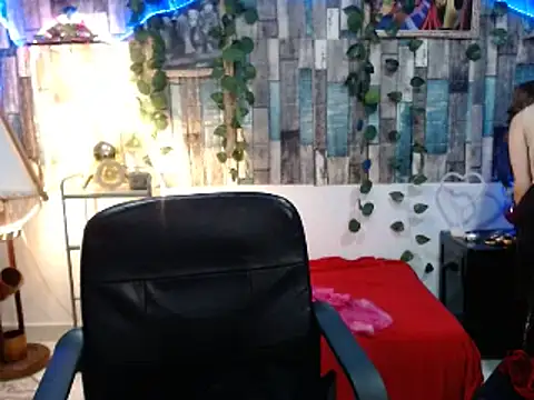 KarimaSarabe online show from 02.28.25