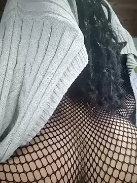 Snapshot of Victor-and-shelly chatting on 02.16.25 Victor-and-shelly online show from 02.16.25