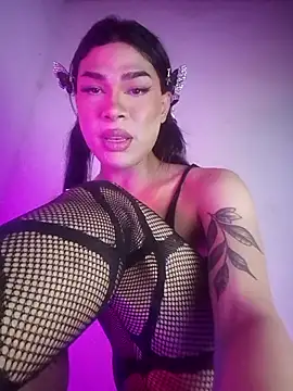 Snapshot of Victor-and-shelly chatting on 02.15.26 Victor-and-shelly online show from 02.15.26