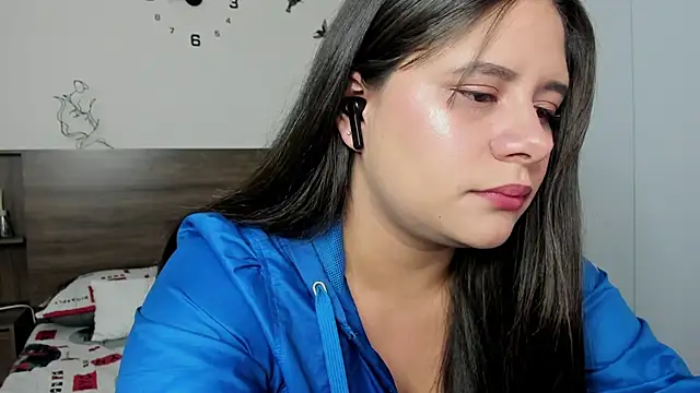 emily adams01 online show from 04.14.26