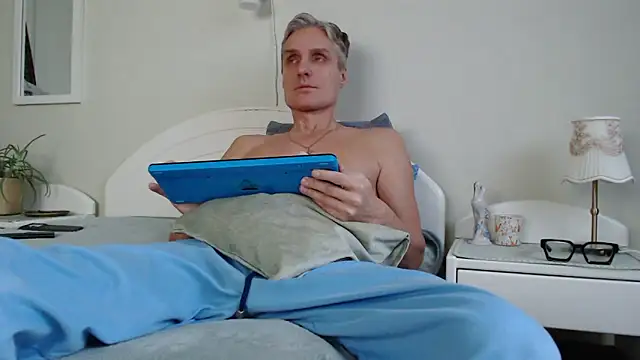 StrongBill online show from 12.02.24