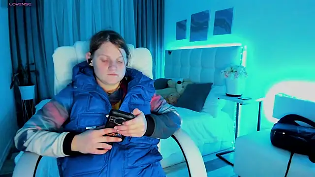 Kathlyn  Heath online show from 03.15.25