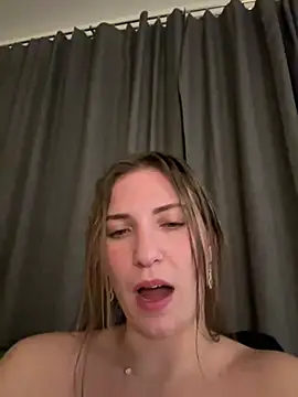 Snapshot of secretcrazy69 chatting on 12.14.24 secretcrazy69 online show from 12.14.24