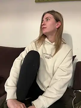 Snapshot of secretcrazy69 chatting on 01.11.25 secretcrazy69 online show from 01.11.25