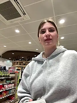 Snapshot of secretcrazy69 chatting on 02.05.25 secretcrazy69 online show from 02.05.25