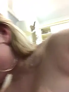 Snapshot of secretcrazy69 chatting on 03.02.25 secretcrazy69 online show from 03.02.25