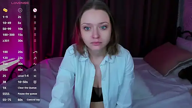 Snapshot of Linda_Bryant chatting on 01.11.25 Linda Bryant online show from 01.11.25