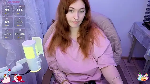 Snapshot of _Chlo__e chatting on 11.29.25 Chlo e online show from 11.29.25