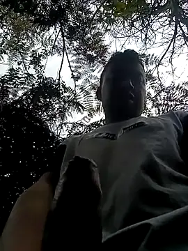 Snapshot of Diego_leon27 chatting on 11.16.25 Diego leon27 online show from 11.16.25