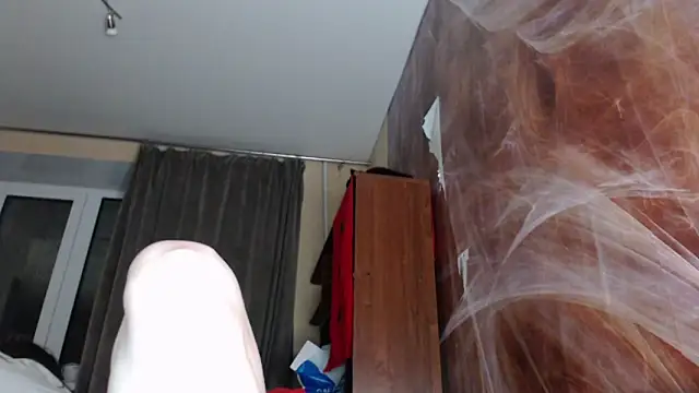 Snapshot of MiriamOr chatting on 01.16.25 MiriamOr online show from 01.16.25