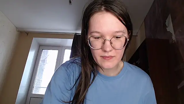 Snapshot of MiriamOr chatting on 01.23.25 MiriamOr online show from 01.23.25