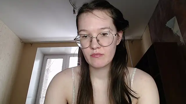 Snapshot of MiriamOr chatting on 02.27.25 MiriamOr online show from 02.27.25