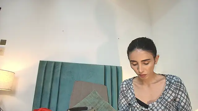 Snapshot of Nina_Cavaali chatting on 09.18.25 Nina Cavaali online show from 09.18.25