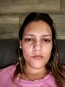 Snapshot of Mia_Hampton chatting on 12.19.24 Mia Hampton online show from 12.19.24