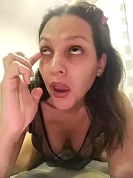 Snapshot of Mia_Hampton chatting on 02.19.25 Mia Hampton online show from 02.19.25