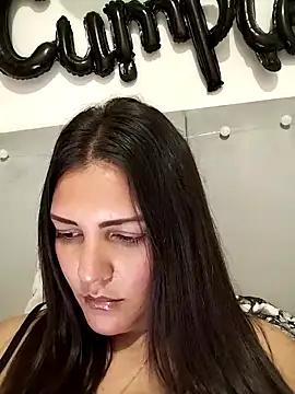 Mia Hampton online show from 03.02.26