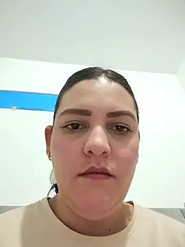 Mia Hampton online show from 06.27.26