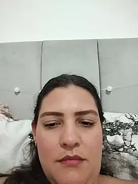 Mia Hampton online show from 07.02.26
