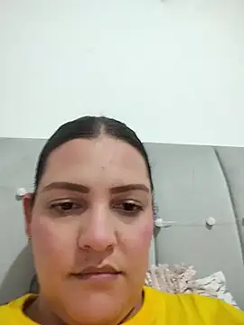 Mia Hampton online show from 07.03.26