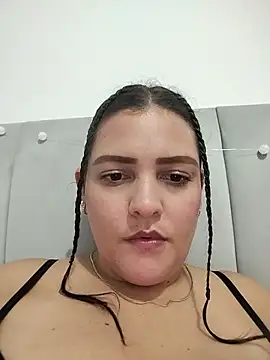 Mia Hampton online show from 07.26.26
