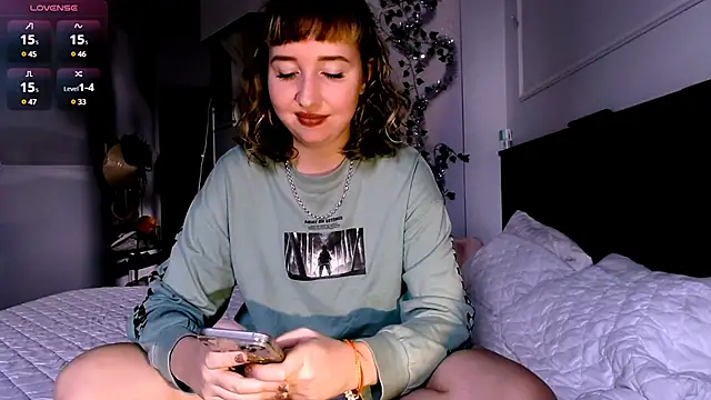 Cosmo Riri online show from 01.11.25