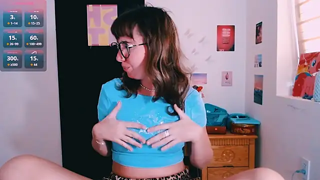 Cosmo Riri online show from 04.03.26