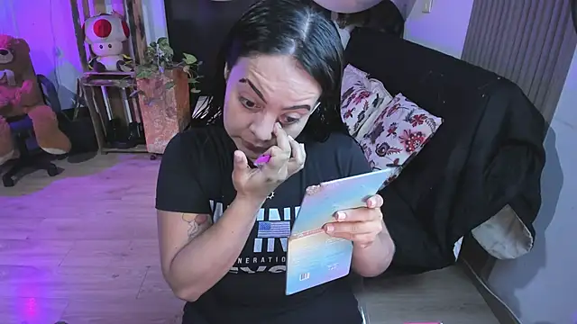 Snapshot of Cuttiealice chatting on 02.02.25 Cuttiealice online show from 02.02.25